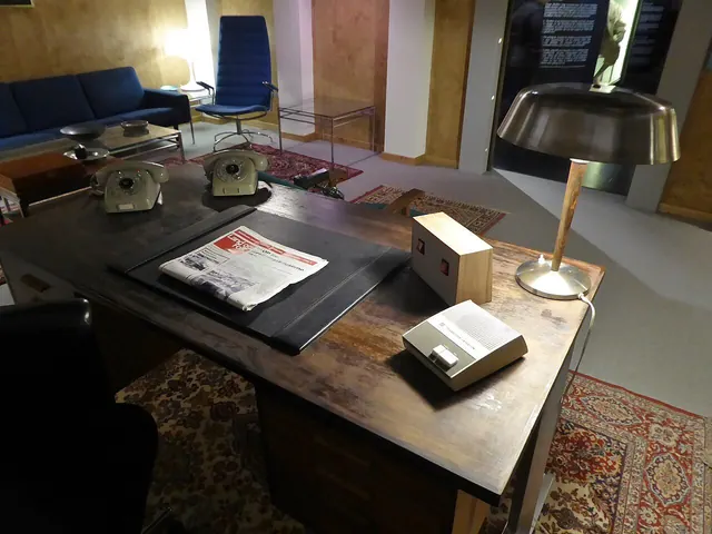 Olsen-banden - Holm-Hansens kontor 03