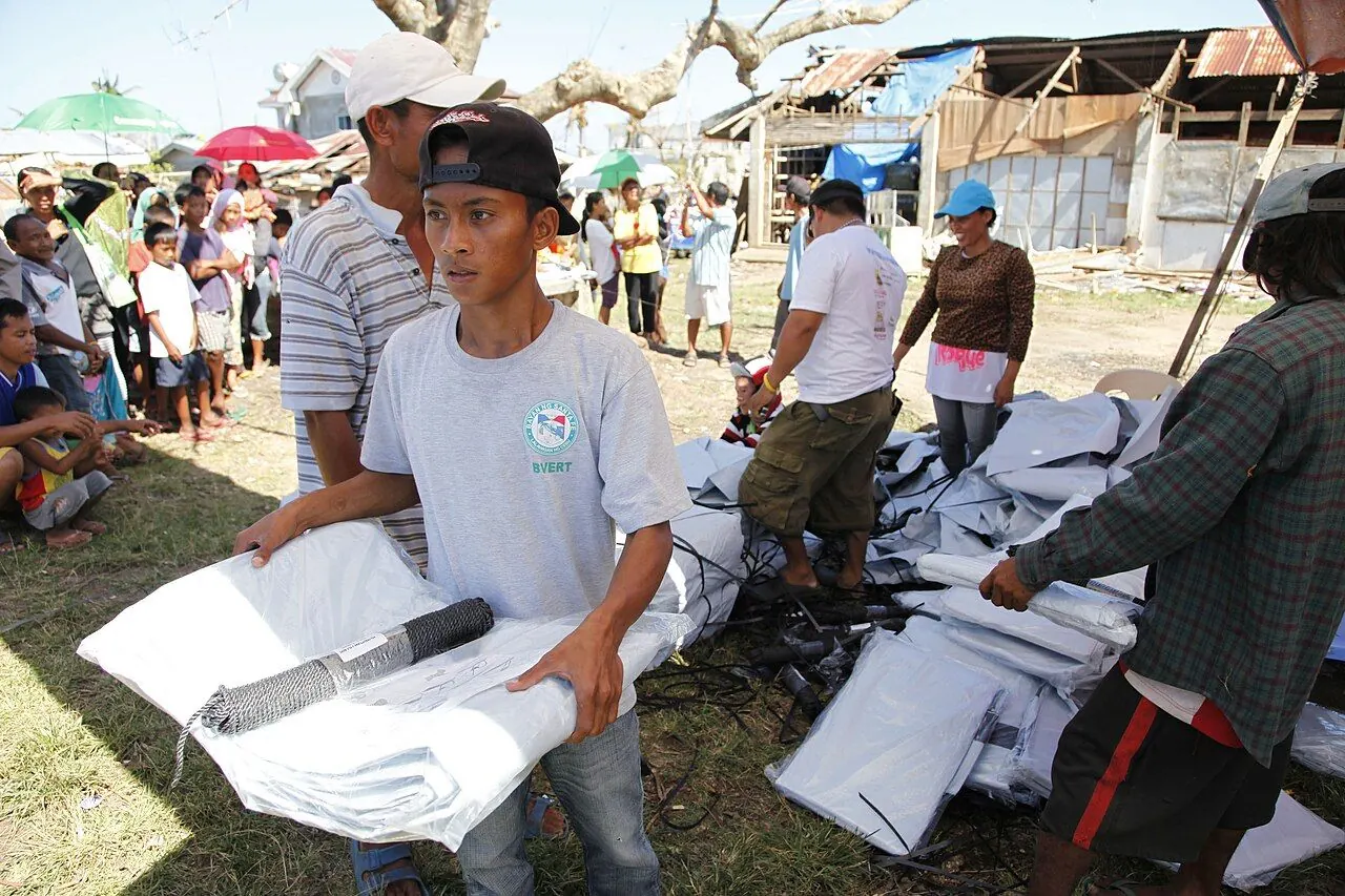 Aid supplies being unloaded from a cargo plane